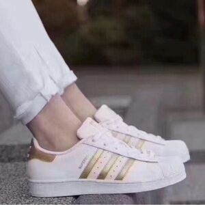 ADIDAS Originals Women’s White and Gold Metallic Sneakers
